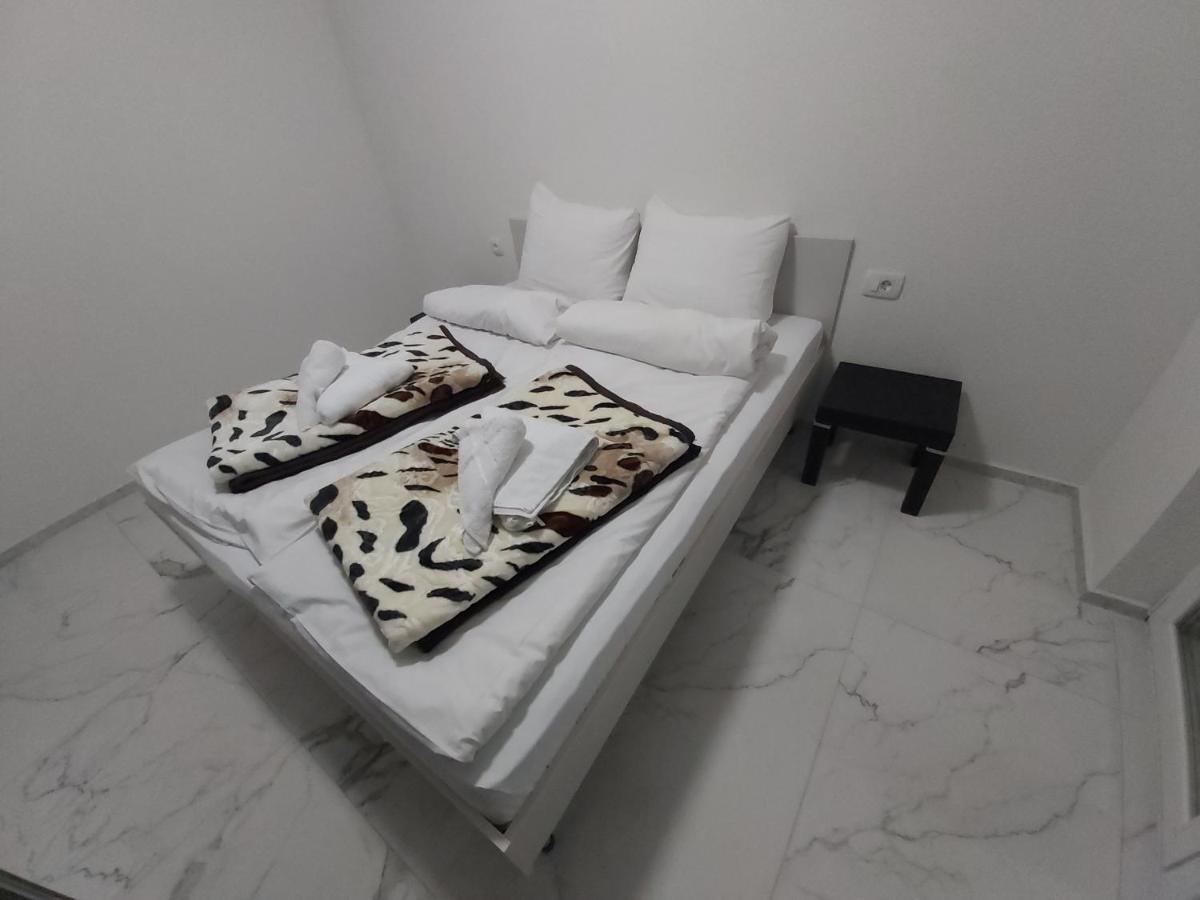 Xxl Apartments City Centar 1 Bitola Esterno foto
